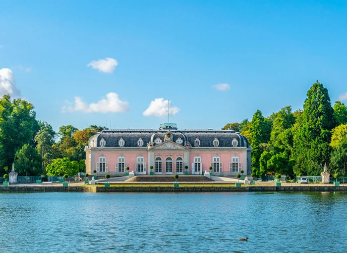 Düsseldorf Gezilecek Yerleri neresi? Düsseldorf'da tatil