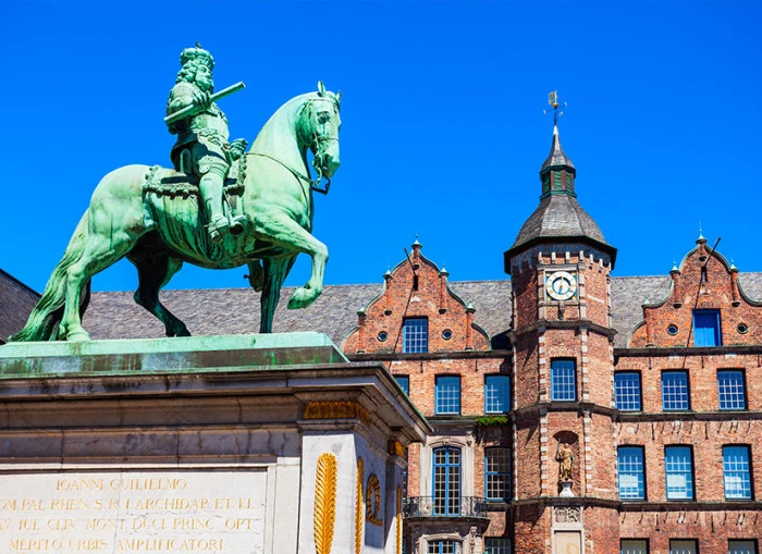 Düsseldorf Gezilecek Yerleri neresi? Düsseldorf'da tatil