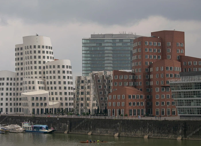 Düsseldorf Gezilecek Yerleri neresi? Düsseldorf'da tatil