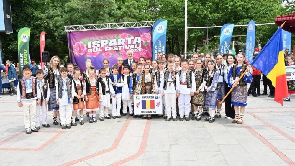 Isparta Gül Festivali'nde Coşku Doruğa Ulaştı!