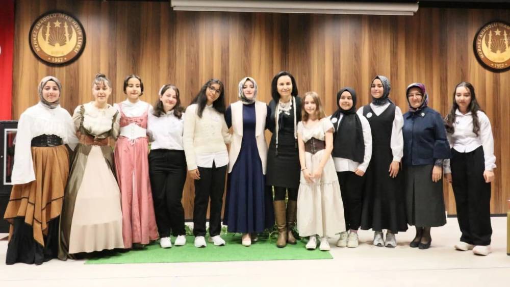 Anadolu Mektebi'nden Tarihi Panel Duası