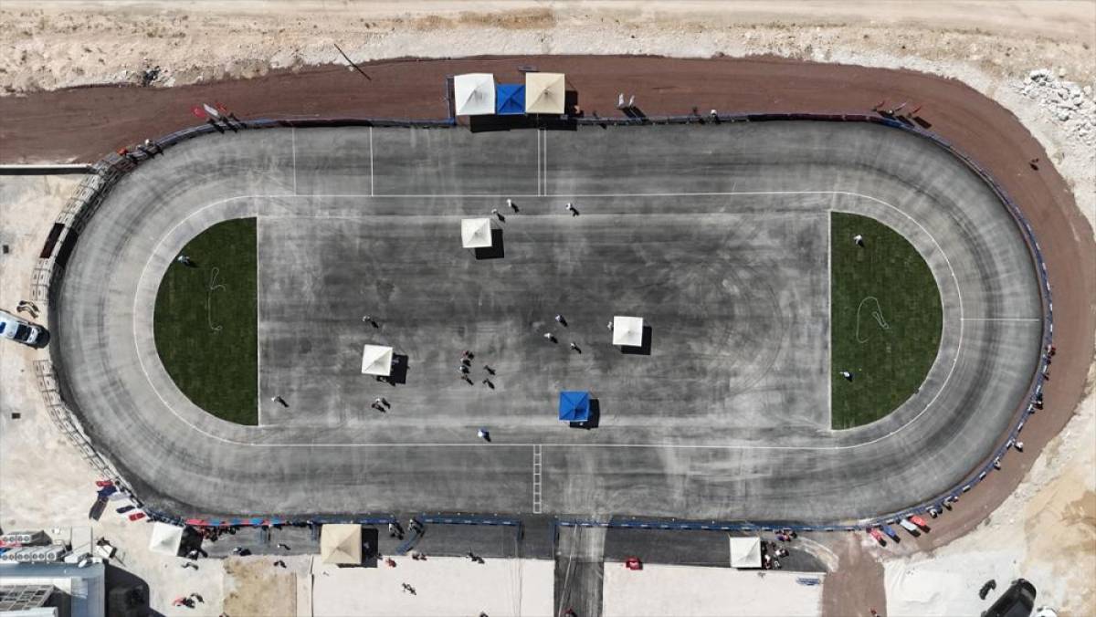 Karaman'da Yeni Tekerlekli Paten Pisti Sporcuları Uluslararası Yarışlara Hazırlayacak