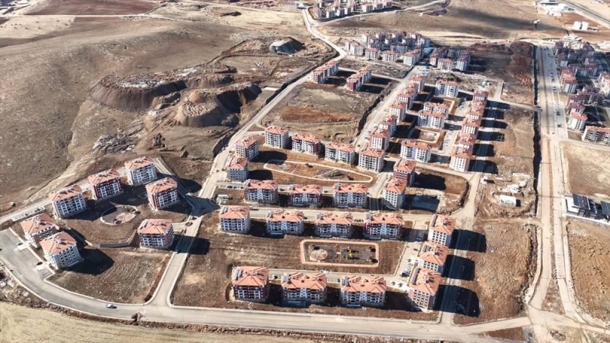 GÜNCELLEME - Bakan Kurum'dan 300 Bin Konut Müjdesi