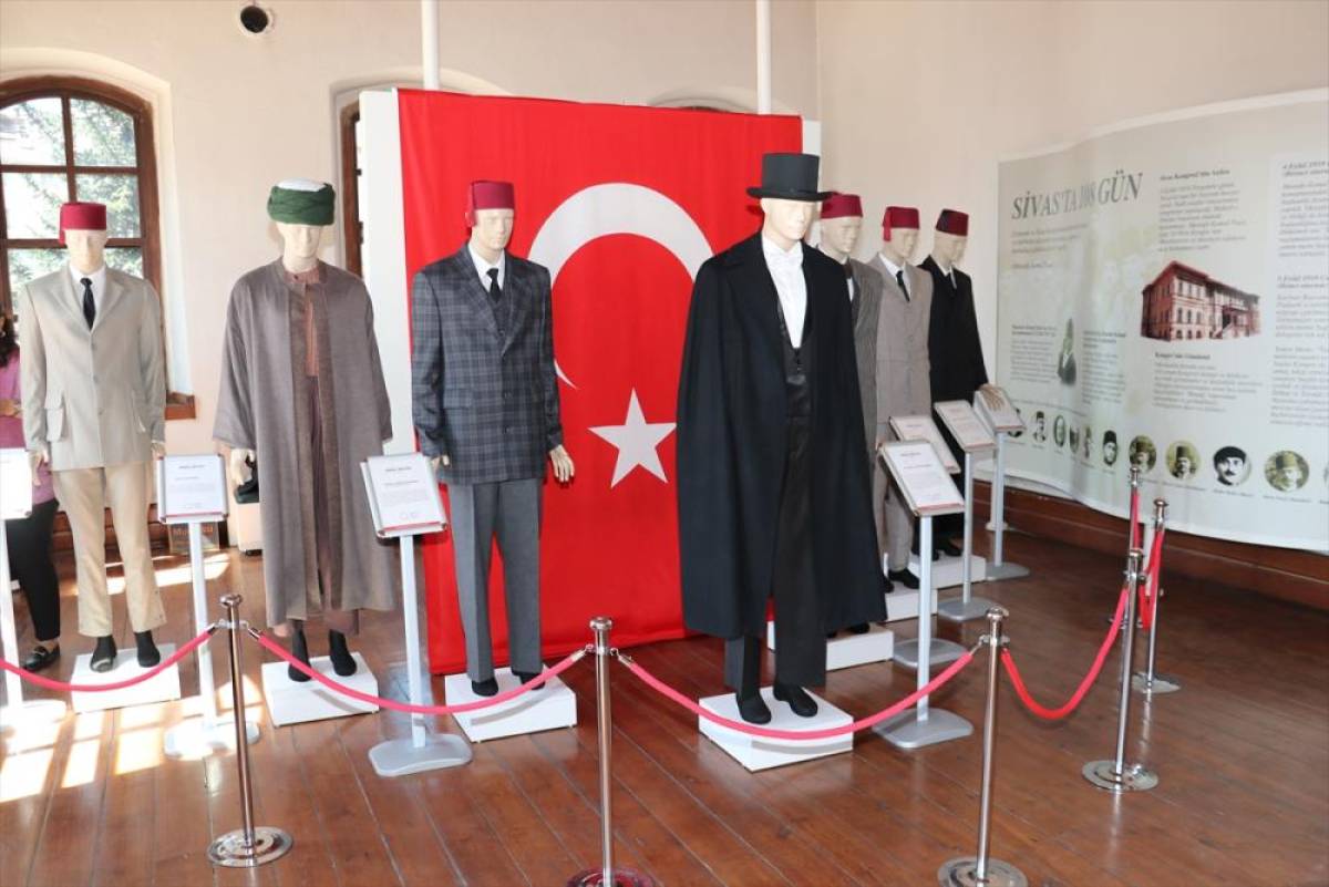 Sivas Kongresi Yıl Dönümünde Milli Mücadele Kıyafet Sergisi Açıldı