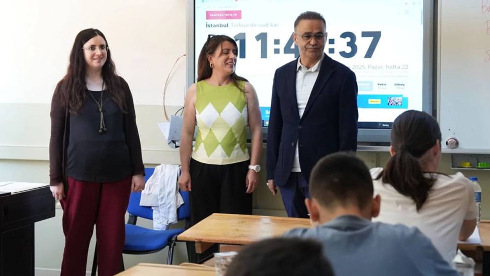  İzmir'de Bilimsel Düşünme Sınavı Yapıldı 