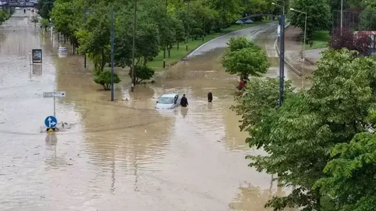 Trabzon'da 72 Yaşındaki Adamı Bulma Çalışmaları Devam Ediyor