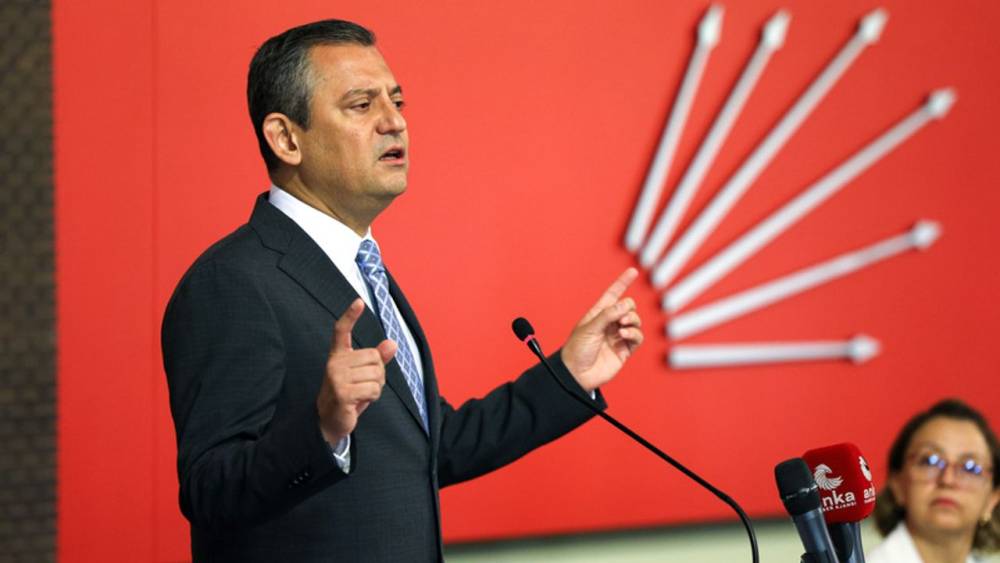 CHP Genel Başkanı Özgür Özel'e İki Şehirden Soruşturma Başlatıldı