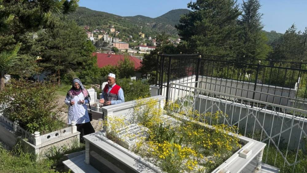 Ordu'da Mezarlıklar Dua ile Donatılıyor