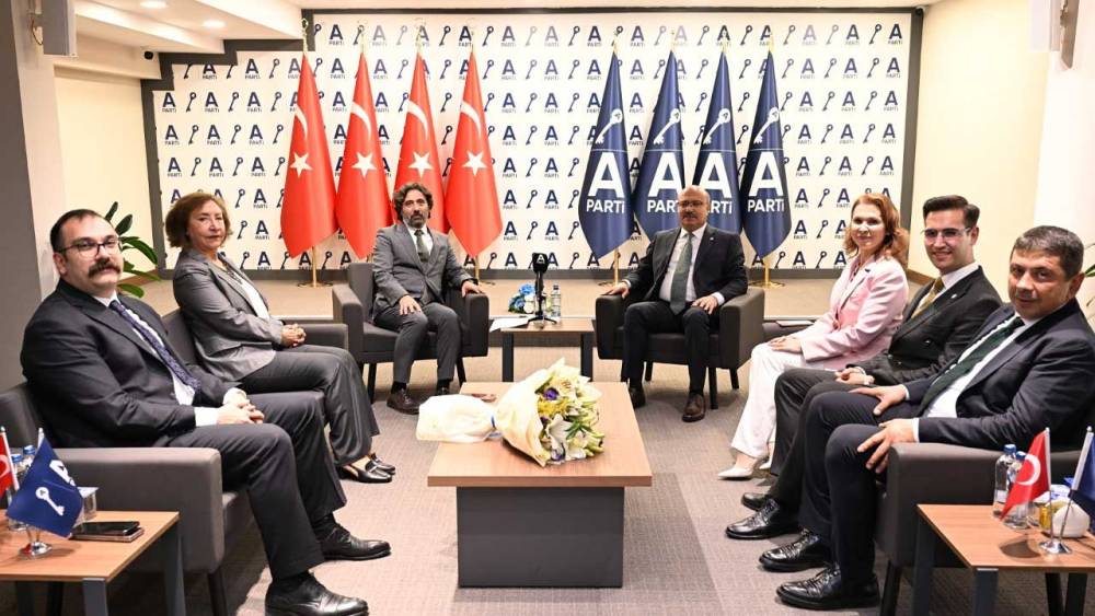 Siyasi Parti Bayramlaşmaları deva ediyor