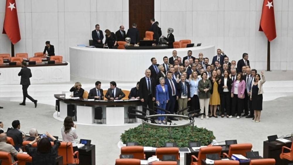  TBMM'de Şehitler İçin Saygı Duruşu 