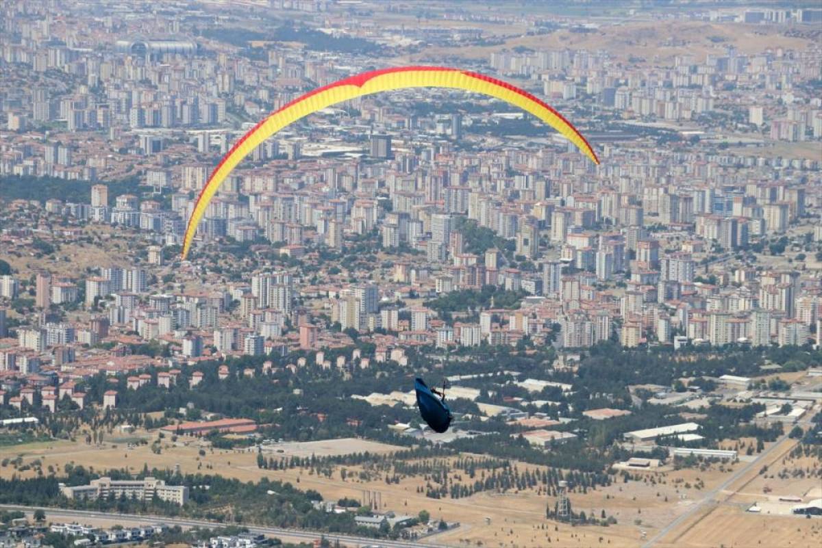 Türkiye Yamaç Paraşütü Şampiyonası, Kayseri'de sürüyor