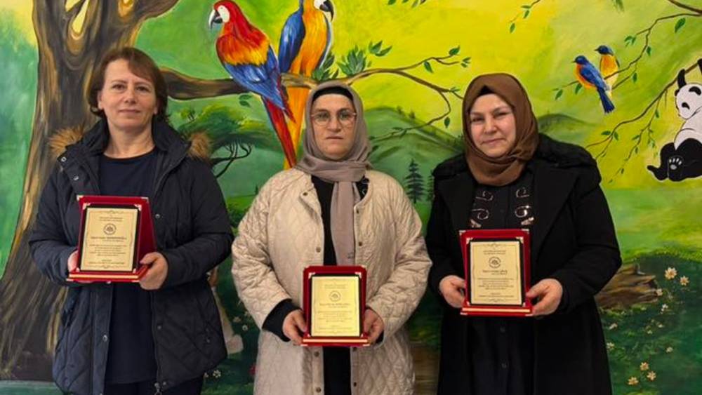  Vakfıkebir'de Emekli Öğreticilere Veda Töreni 