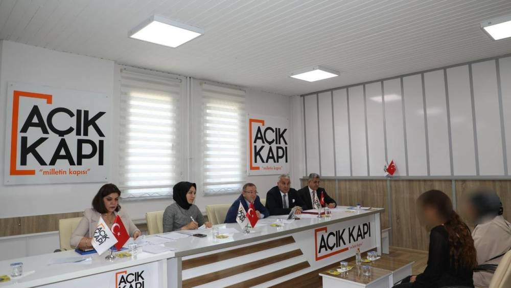 Vali Polat ile Halk Buluşması: Geliştirici Buluşma günleri