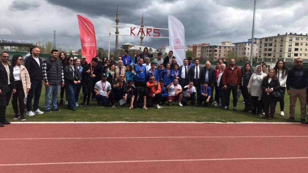 Kars'ta Özel Sporcular Şampiyonası Coşku Dolu Anlara Sahne Oldu