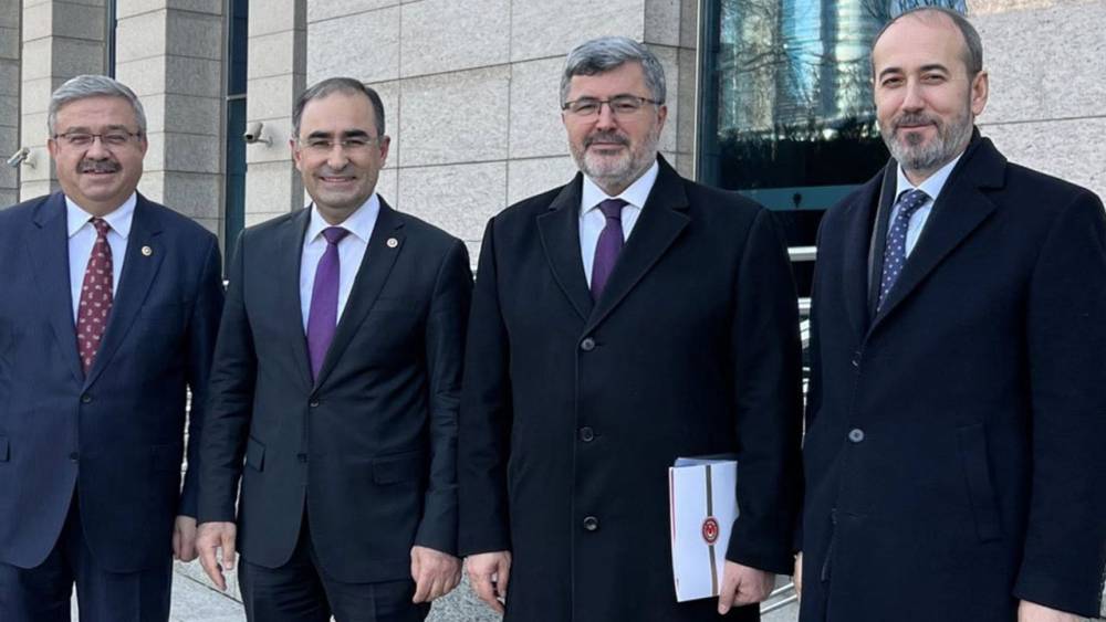  Dr. Hakkı Öztürk Afyonkarahisar İl Sağlık Müdürü Oldu 