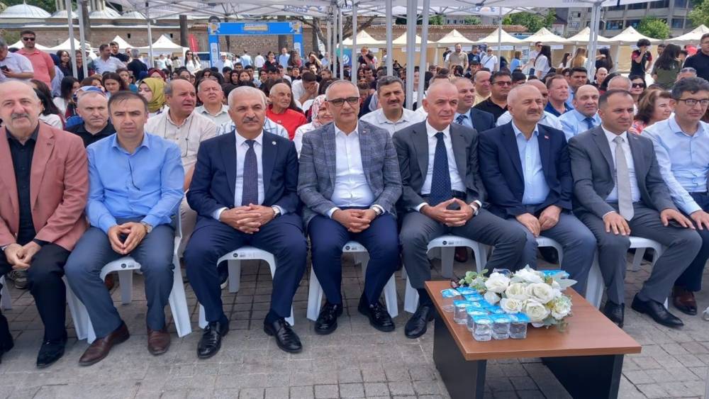 Gençler İçin Fırsatlar Doğuyor!