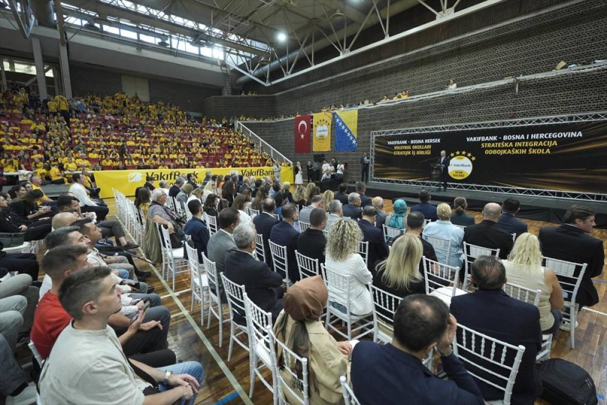 VakıfBank Spor Kulübünden Bosna Hersek voleyboluna destek