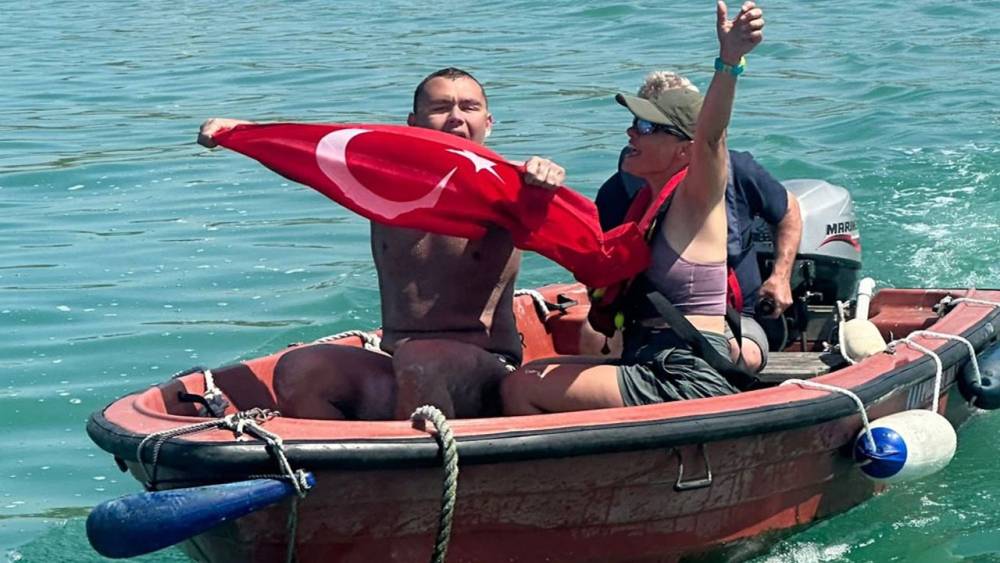 Tuna Tunca, Manş’ı Yüzerek Geçti!