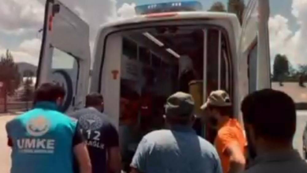 Kars'ta Acil Müdahale ile Yaralı Çiftçi Kurtarıldı