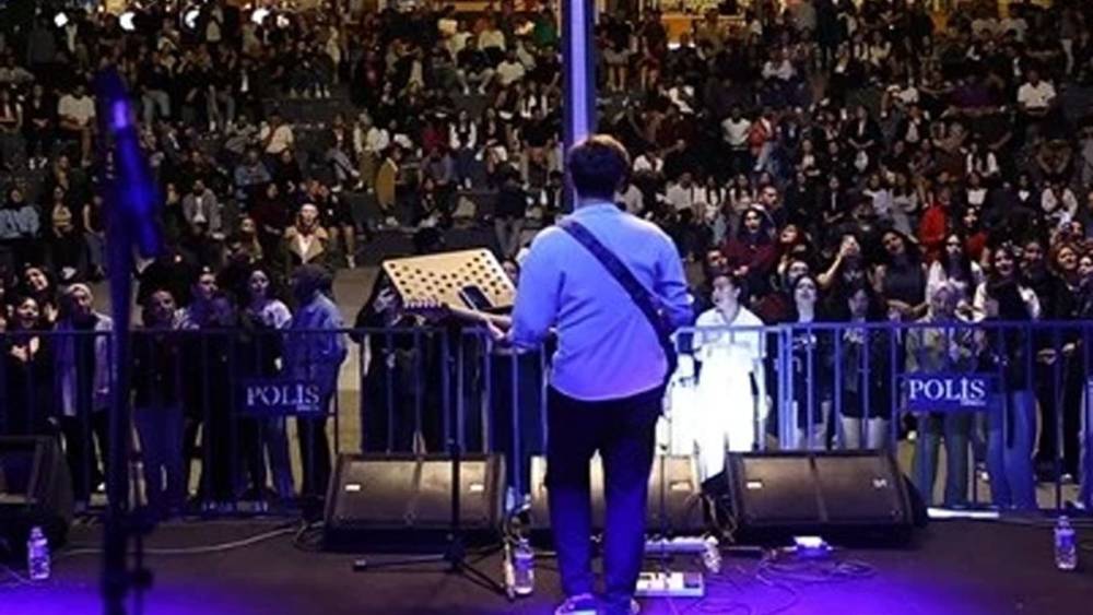 Denizli'de Gençlik Konserleri Coşkusu
