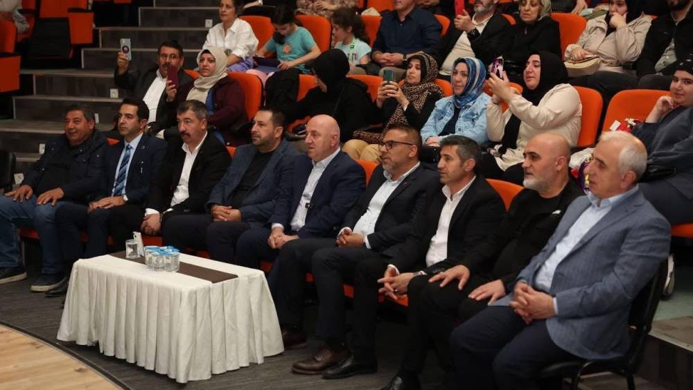 Karslı Ozan Darıca'da Dinleyicileriyle Buluştu