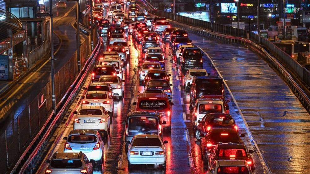  Türkiye'de Taşıt Kaydı Azaldı 
