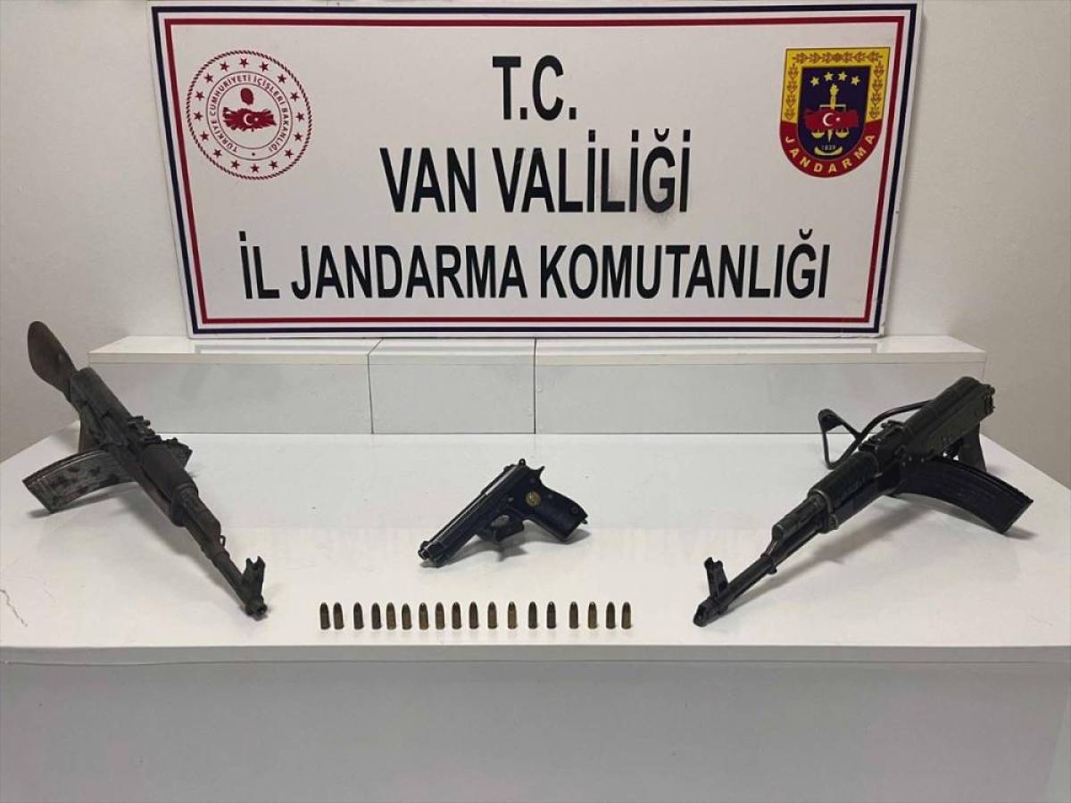 Van'da silah ve mühimmat ele geçirildi