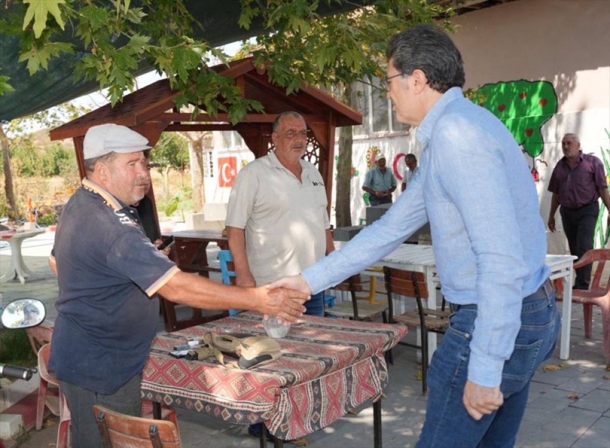 CHP Genel Başkan Yardımcısı Aytekin depremin yaşandığı Sındırgı'yı ziyaret etti