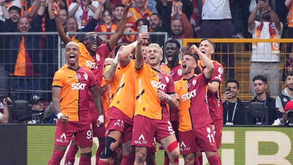 Galatasaray Şampiyonluğunu İlan Etti!