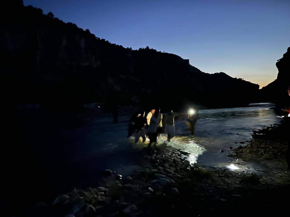 Adıyaman'da serinlemek için çaya giren genç boğuldu