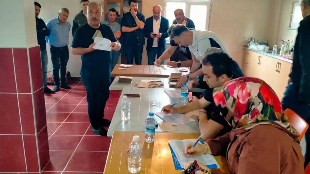  Yeni Bir Köy İçin Tarihi Referandum 