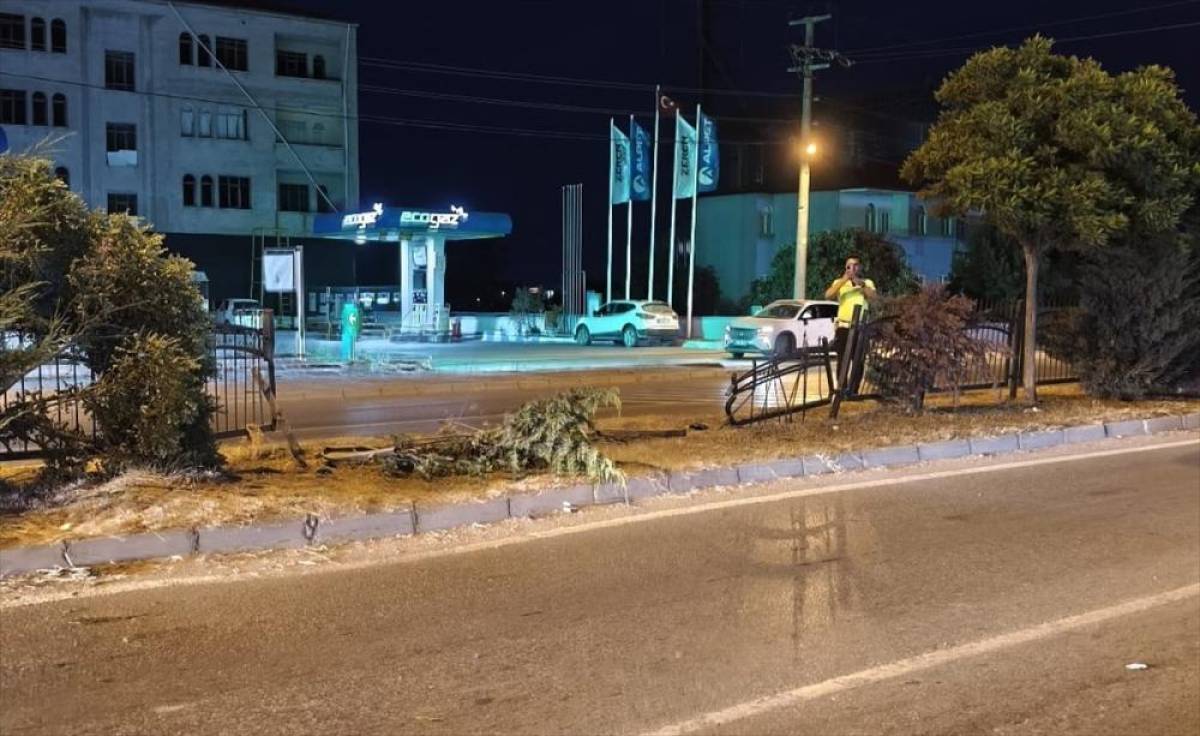 Samsun'da düğün konvoyunda yaşanan kazada gelin ve nedimesi yaralandı