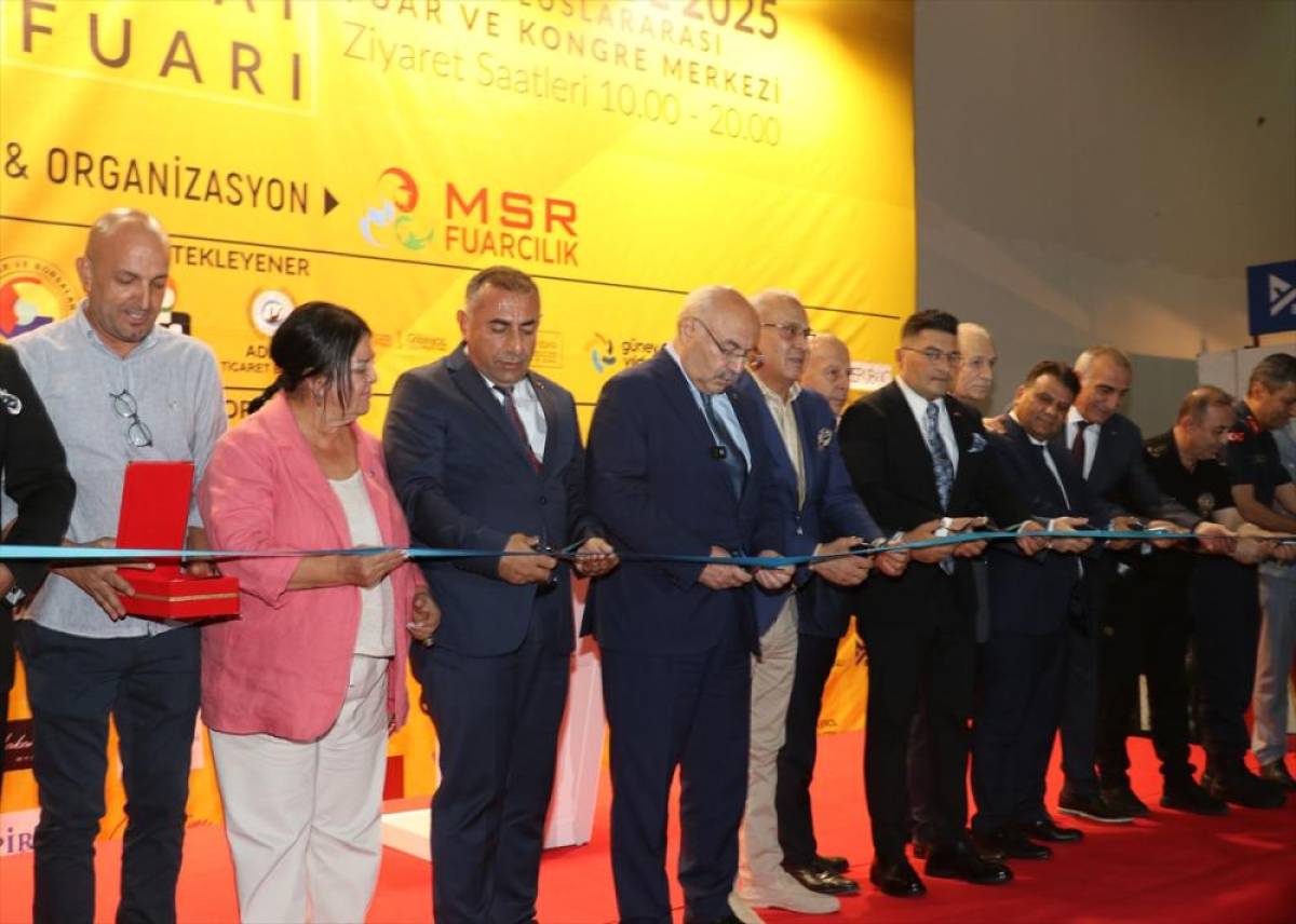 Adana'da Artconcept Adana Çağdaş Sanat Fuarı açıldı
