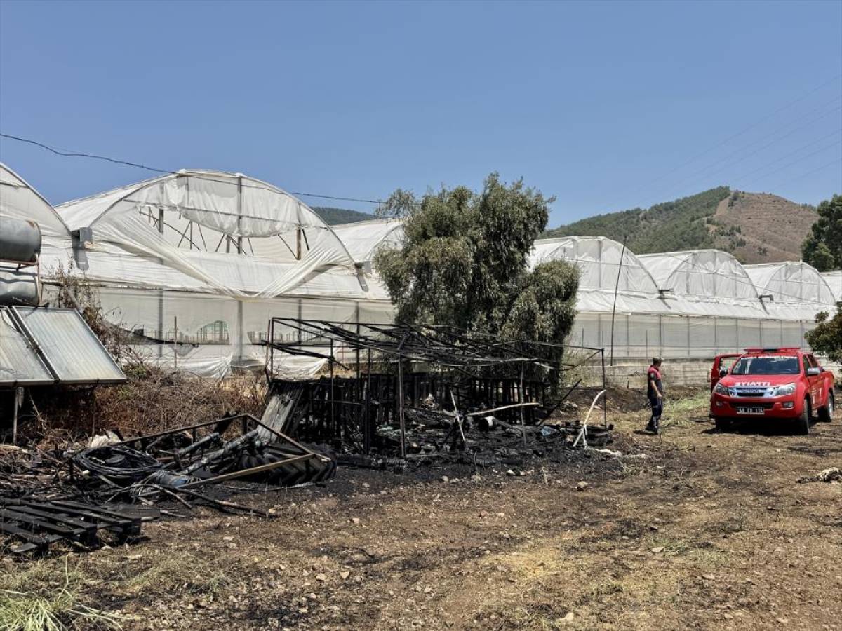 Muğla'da otluk alanda çıkan yangın söndürüldü