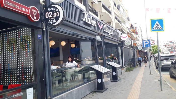 Kuşadası Belediyesi'nde Kahve Deryası Skandalı: Ruhsat İptali, Usulsüzlükler ve Mührün Yırtılması!