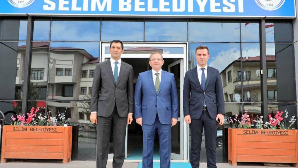 Kars Valisi Selim Belediyesi'ni Ziyaret Etti