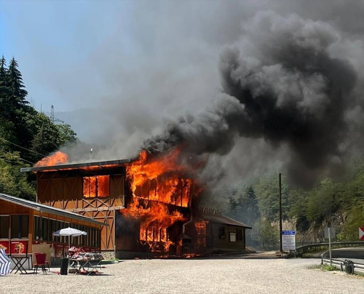Giresun'da yangın çıkan restoran kullanılamaz hale geldi
