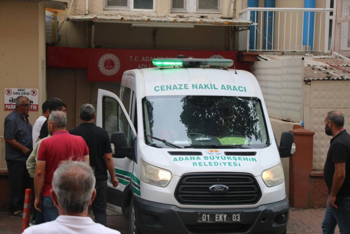 GÜNCELLEME - Adana'da arazi anlaşmazlığı kavgasında 2 kişi öldü, 4 kişi yaralandı