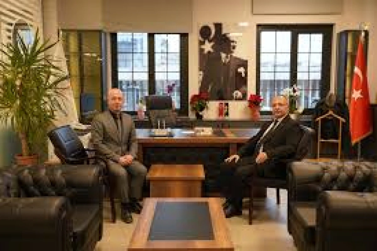 Ayberk Utku Kimdir? &Uuml;mraniye Tapu M&uuml;d&uuml;r&uuml; Atandıktan Sonra Başarılarıyla Konuşulan B&uuml;rokrat! Aslen Nereli, Kariyeri ve Yeni G&ouml;revi