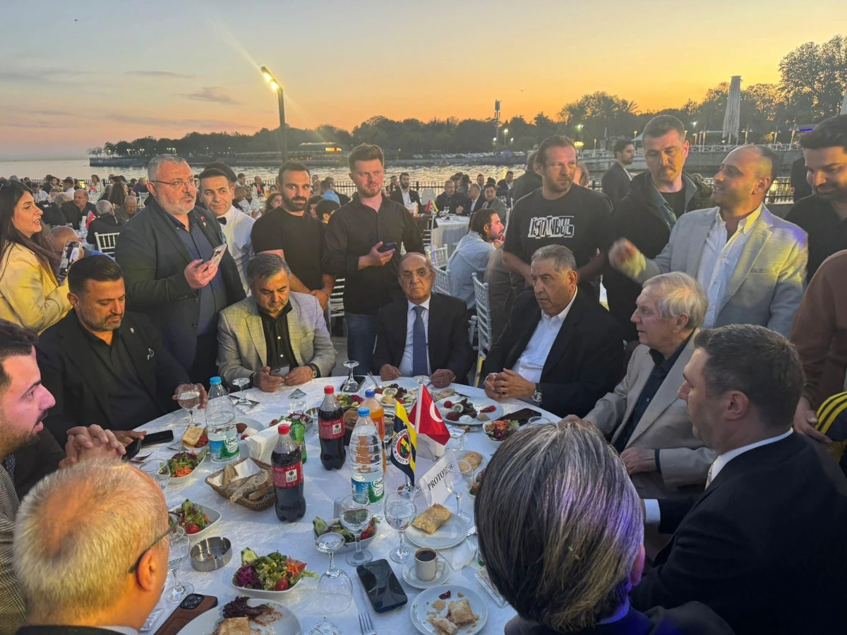 Aziz Yıldırım&rsquo;dan Şok Şampiyonluk Vaadi! &ldquo;&Ouml;yle Bir Takım Kuracağım Ki A&ccedil;ık Ara Şampiyon Olacağız&rdquo;