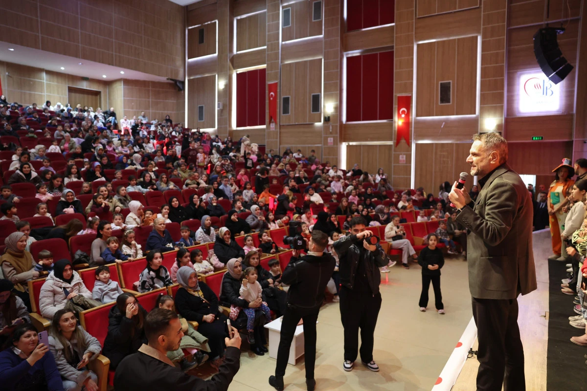 Bayrampaşa&rsquo;da Karne Şenliği doludizgin devam ediyor