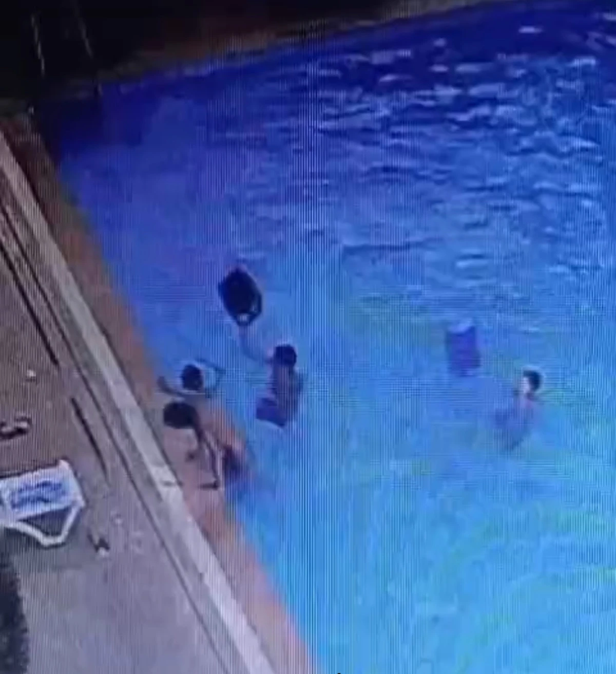 Bodrum'da Havuzda Akran Zorbalığı Dehşet!