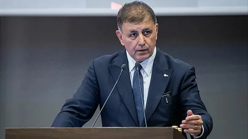 CHP, 22 Yıl Sonra &lsquo;Kalesi&rsquo; İzmir&rsquo;i Kaybetti: B&uuml;y&uuml;kşehir Belediye Başkanı Cemil Tugay İstifa Etti
