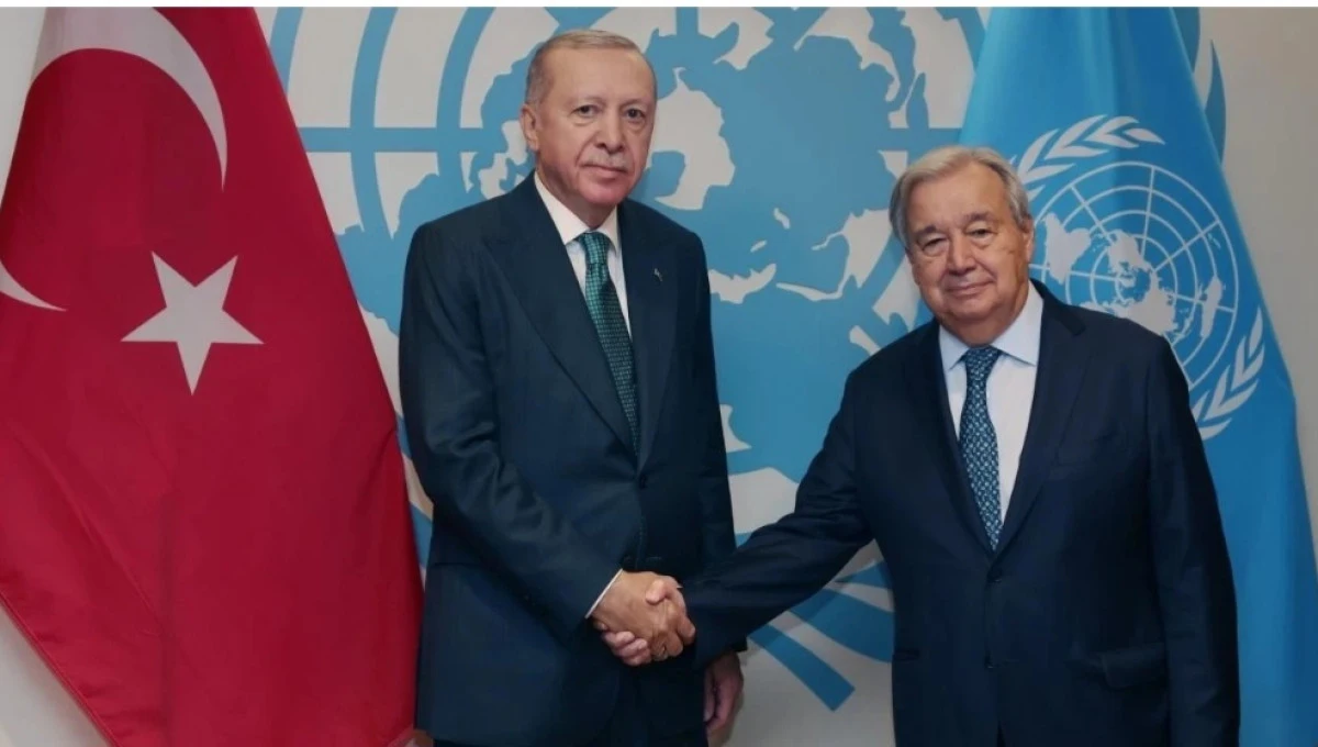Cumhurbaşkanı Recep Tayyip Erdoğan, Birleşmiş Milletler Genel Sekreteri Antonio Guterres ile ger&ccedil;ekleştirdiği telefon g&ouml;r&uuml;şmesinde b&ouml;lgesel ve k&uuml;resel gelişmeleri ele aldı.