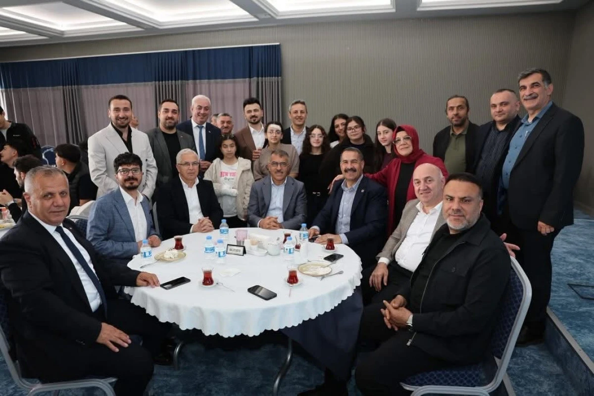 &Ccedil;ayırova Sevgi evlerindeki &ccedil;ocuklar Darıca&rsquo;da ağırladı: Sevgi Evleri &Ccedil;ocuklarıyla G&ouml;n&uuml;l Buluşması