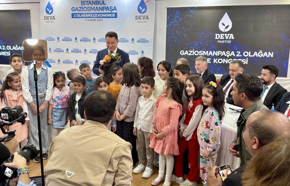 DEVA Partisi Gaziosmanpaşa İlçe Kongresi’nde Devran Kenç Yeniden Seçildi: Ali Babacan’dan Sert Ekonomi Eleştirisi