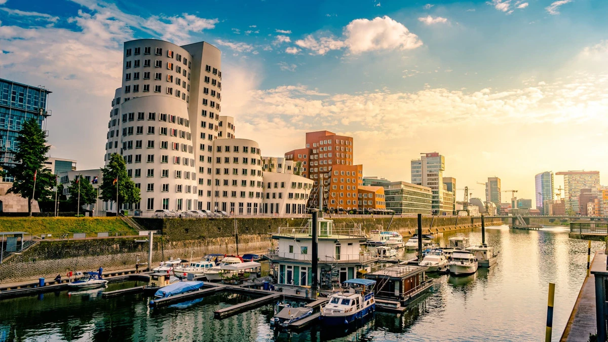 Düsseldorf Gezilecek Yerleri neresi? Düsseldorf'da tatil