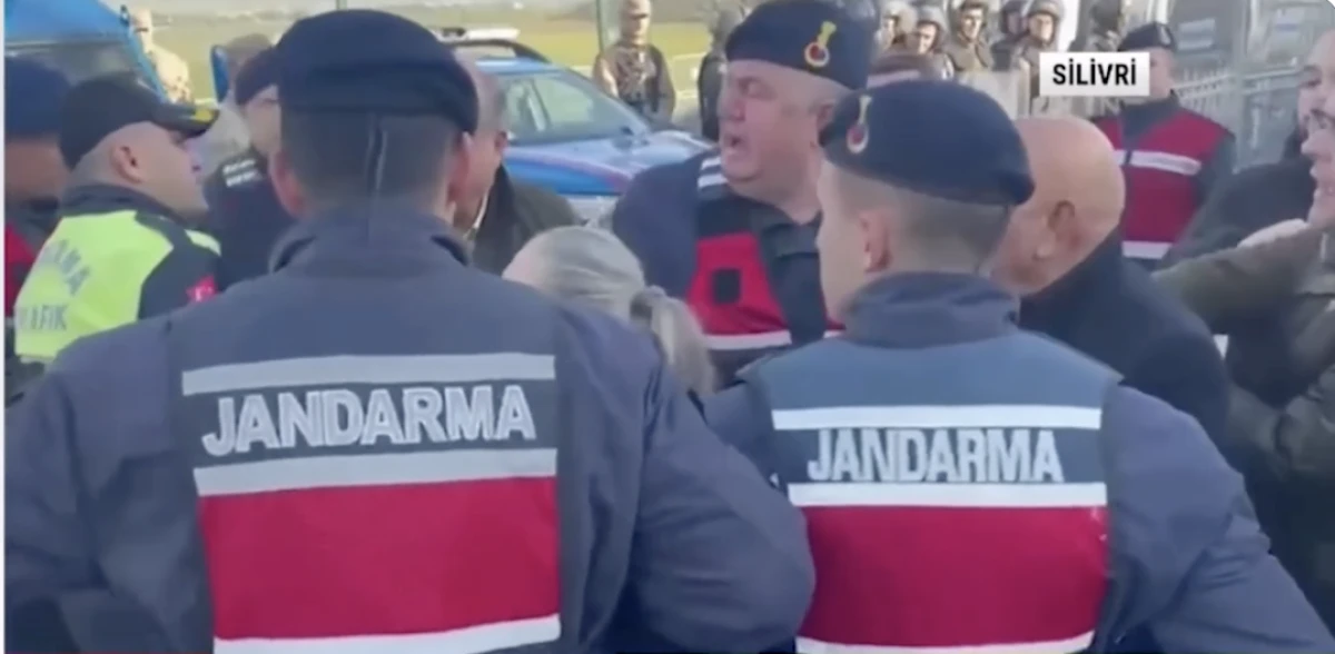 Ekrem İmamoğlu Diploma Davası: Silivri Cezaevi'nde Duruşma Sırasında Gerginlik ve Polis M&uuml;dahalesi