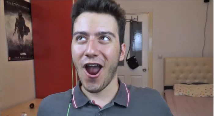 Enes Batur, 16 milyonluk YouTube hesabını kapattı