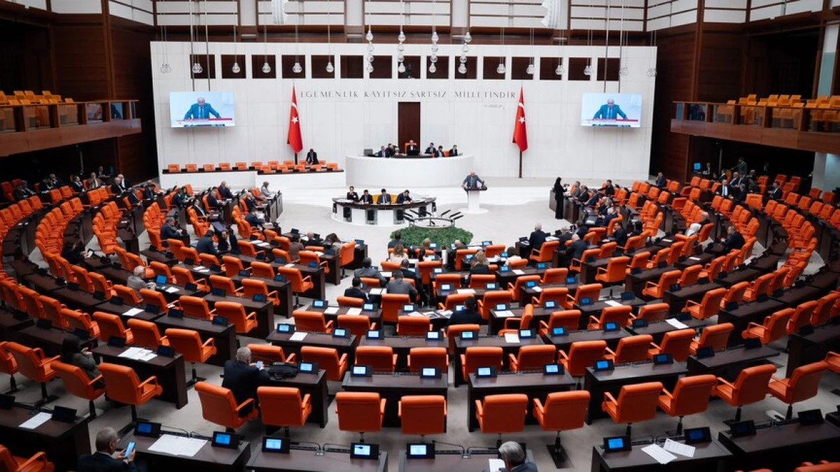 Erdoğan MGK'yı Topluyor, Kılı&ccedil;daroğlu ve &Ouml;zg&uuml;r &Ouml;zel'den grup toplantısı